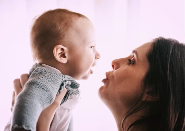 Jak odstawić niemowlę od piersi? Porady i doświadczenia mam Jak odstawić niemowlę od piersi? Porady i doświadczenia mam