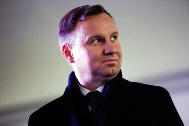 Andrzej Duda wiek: Ile lat ma prezydent Polski? Poznaj fakty! Andrzej Duda wiek: Ile lat ma prezydent Polski? Poznaj fakty!