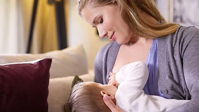 Dlaczego lepiej karmić piersią: 7 kluczowych korzyści dla mamy i dziecka Dlaczego lepiej karmić piersią: 7 kluczowych korzyści dla mamy i dziecka